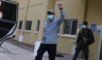 Honduras : JOH “Hemos superado la prueba”, en su salida del Hospital Militar