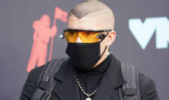 Pandemia : Bad Bunny da positivo al Covid-19